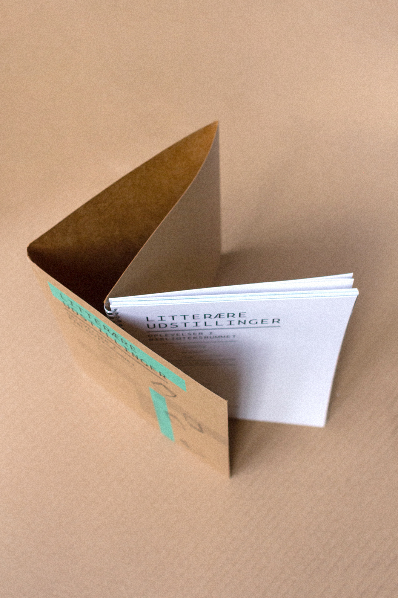gentofte-bibliotek-litteraere-udstillinger-design-grafisk-malene-hald-12